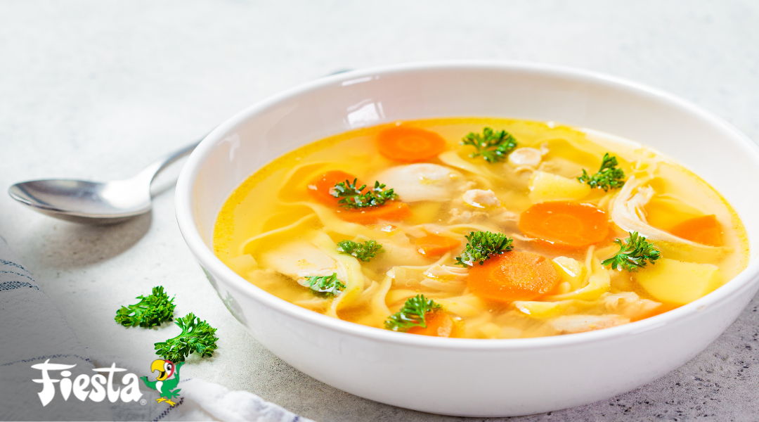 CALDO DE POLLO