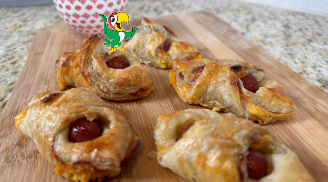 SALCHICHAS EN HOJALDRE