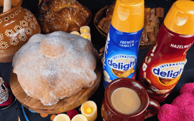PAN DE MUERTO CON CAFÉ